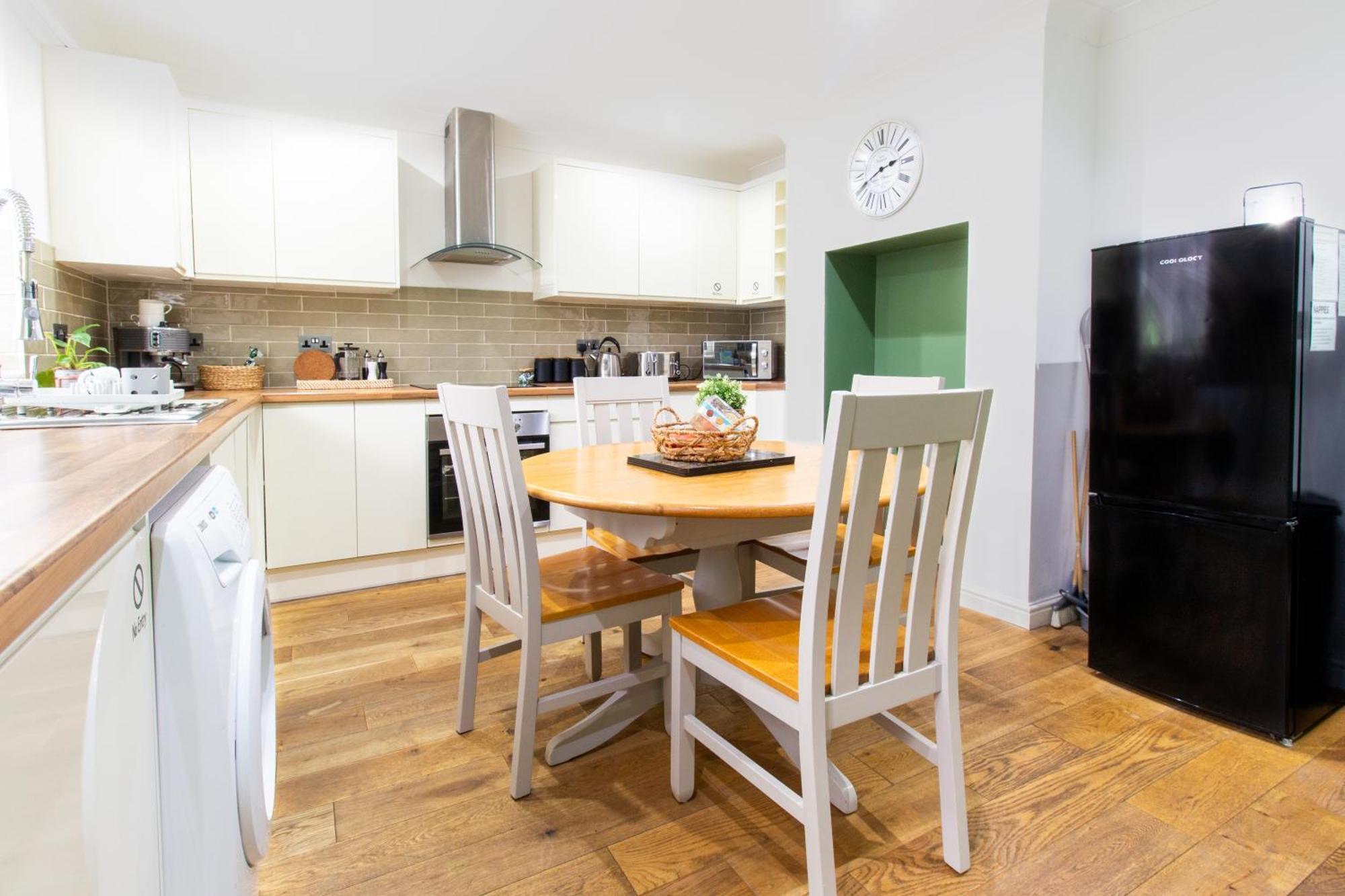 Spacious 4Br House, 2 En Suites With Garden & On-Site Parking Maidstone Exterior photo