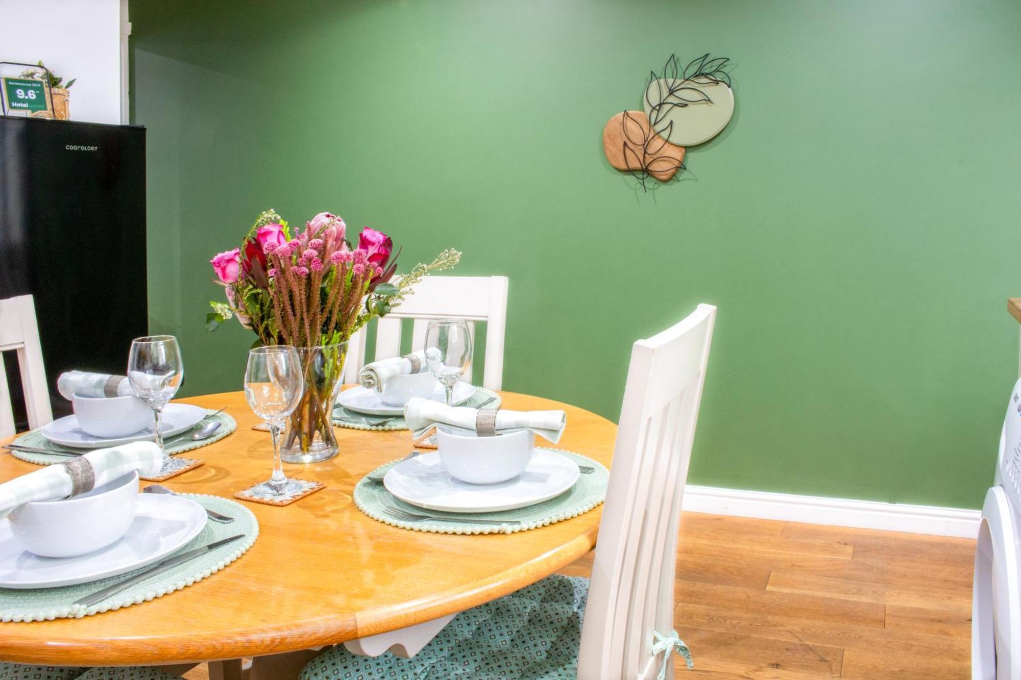 Spacious 4Br House, 2 En Suites With Garden & On-Site Parking Maidstone Exterior photo